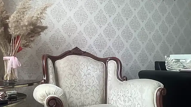 petitebeauty online show from 15, 9, 2025