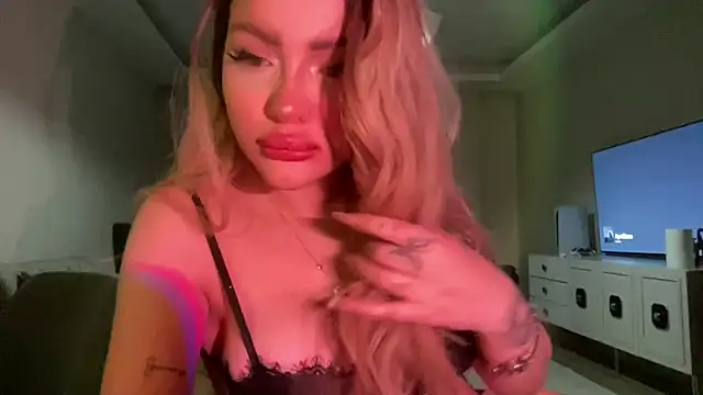 petitebeauty online show from 20, 4, 2026