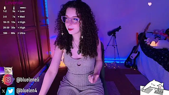 Snapshot of bluelen chatting on 8, 5, 2026 bluelen online show from 8, 5, 2026