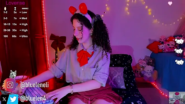 Snapshot of bluelen chatting on 13, 2, 2025 bluelen online show from 13, 2, 2025