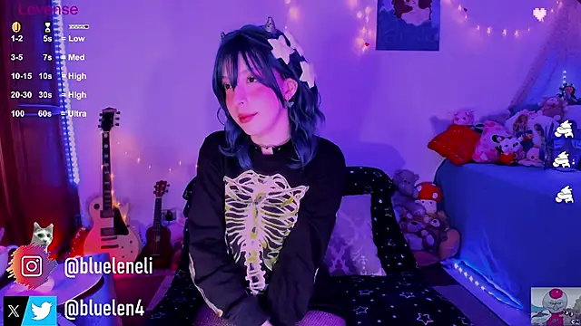 Snapshot of bluelen chatting on 7, 2, 2025 bluelen online show from 7, 2, 2025