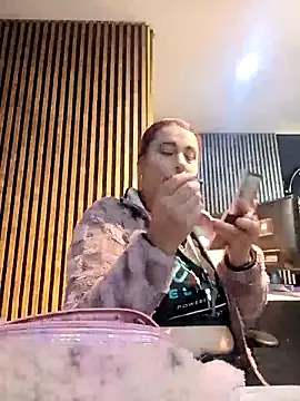 MarthinaBaker online show from 15, 4, 2026