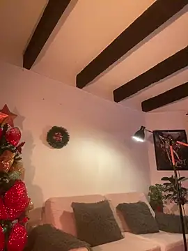 lyamthommpson online show from 2, 12, 2025