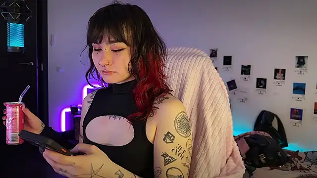 deadlysweet online show from 10, 2, 2026