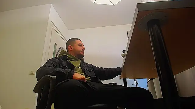 JoshKnights online show from 3, 10, 2025