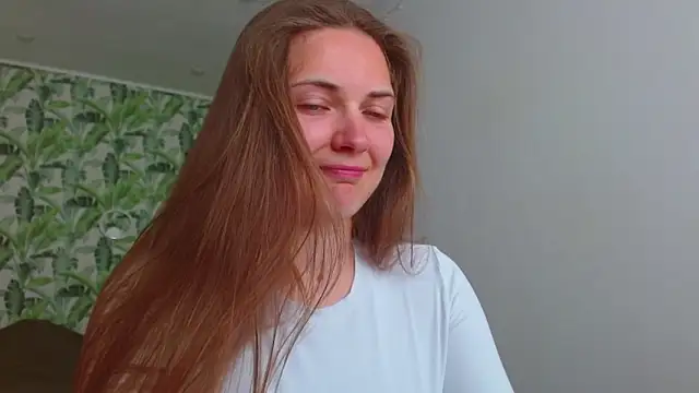 Snapshot of Olivia_shine chatting on 8, 5, 2026 Olivia shine online show from 8, 5, 2026