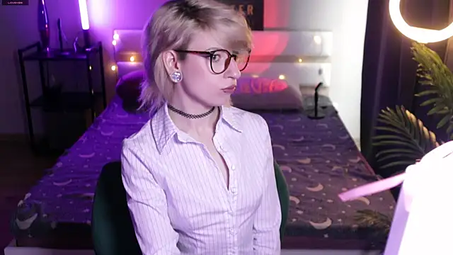  Moonlight t online show from 24, 4, 2026