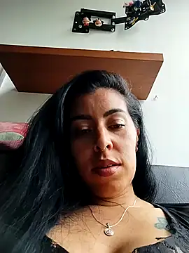 Emily Wane online show from 21, 10, 2025