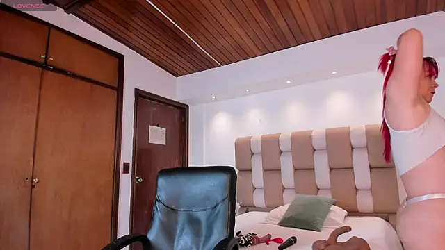 victoria mooree online show from 3, 11, 2025