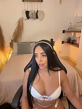 Snapshot of annyfosterr chatting on 27, 4, 2026 annyfosterr online show from 27, 4, 2026
