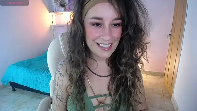 Paula Paz online show from 11, 9, 2025