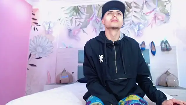 lobahugecockts online show from 22, 1, 2025