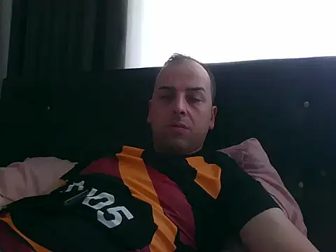 Snapshot of Yldrmm_9553 chatting on 18, 5, 2026 Yldrmm 9553 online show from 18, 5, 2026