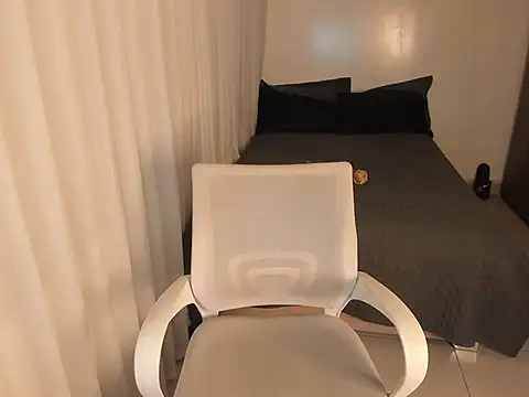 kiaraowen online show from 30, 5, 2026