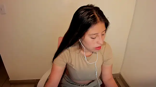 kiaraowen online show from 21, 2, 2025