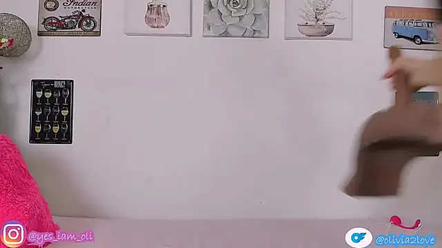 olivia22love online show from 13, 10, 2025