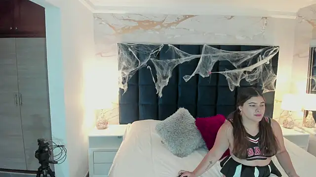 EVELIN MASON online show from 16, 10, 2025