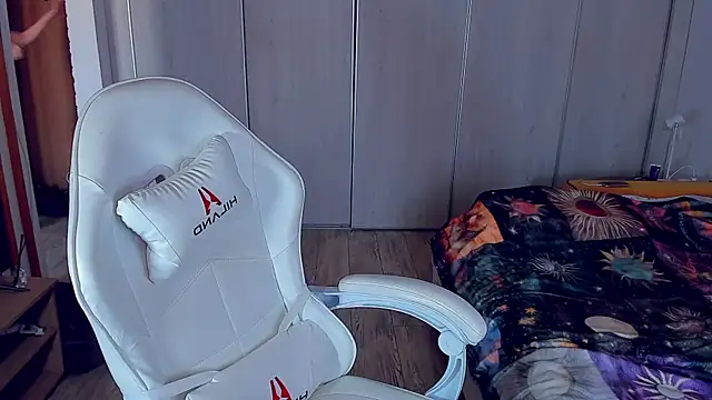 ice pixie online show from 7, 5, 2026