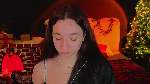 YasmineWest online show from 15, 12, 2025