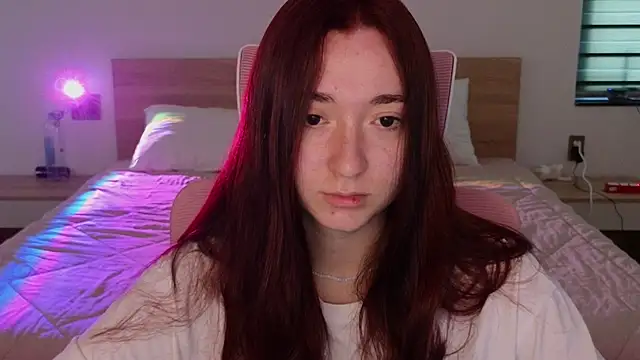 YasmineWest online show from 12, 4, 2026