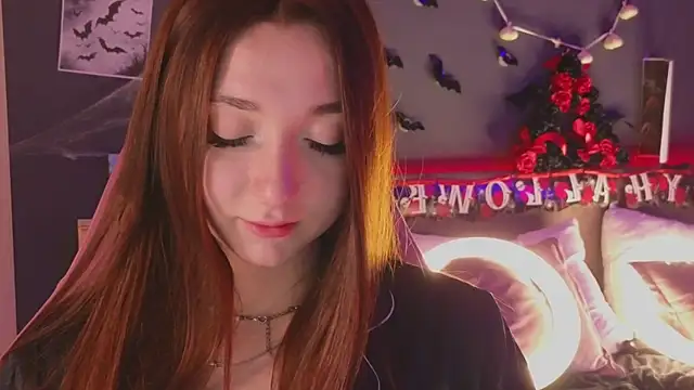 YasmineWest online show from 19, 10, 2025