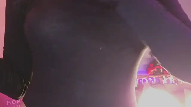 YasmineWest online show from 27, 10, 2025