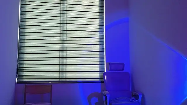 YasmineWest online show from 11, 4, 2026