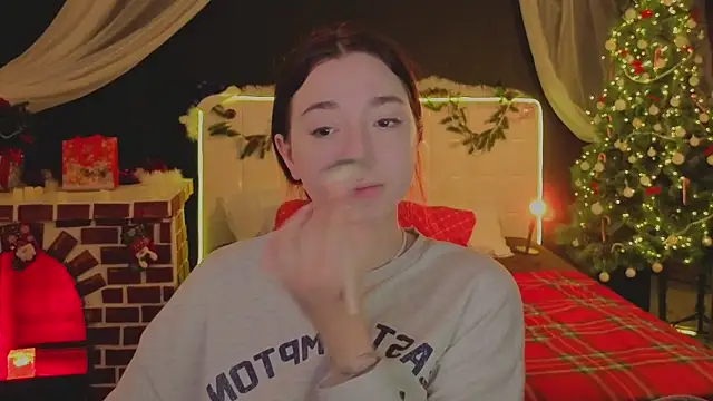 YasmineWest online show from 2, 12, 2025