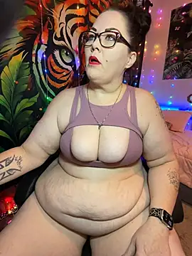 fatfabulous1981 online show from 6, 3, 2025