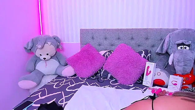 milf bigass  online show from 28, 1, 2025