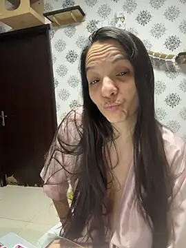 Snapshot of samilux5 chatting on 1, 7, 2026 samilux5 online show from 1, 7, 2026