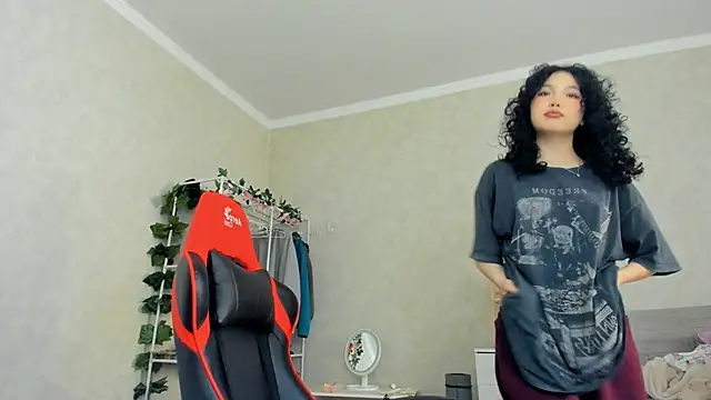 Snapshot of wastforu chatting on 4, 1, 2025 wastforu online show from 4, 1, 2025