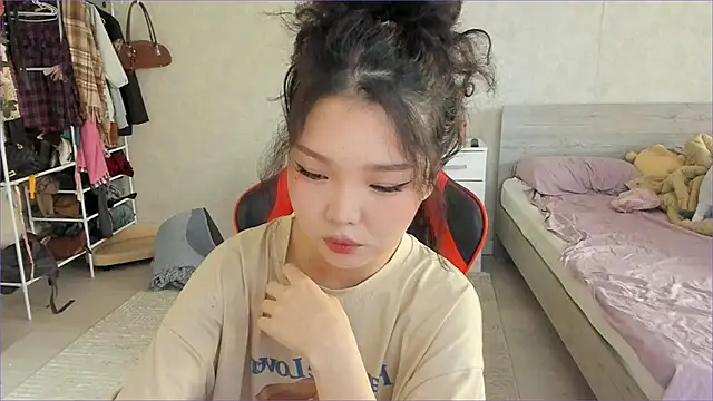 Snapshot of wastforu chatting on 19, 11, 2025 wastforu online show from 19, 11, 2025