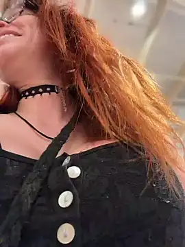 die-EinHORNY-WG online show from 21, 4, 2026