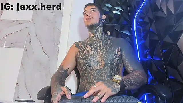 Snapshot of JAXXXONHERD chatting on 3, 10, 2025 JAXXXONHERD online show from 3, 10, 2025