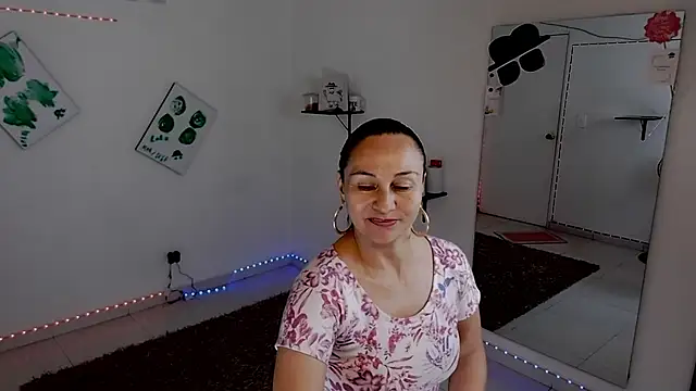 Snapshot of lollita_23_ chatting on 13, 11, 2025 lollita 23 online show from 13, 11, 2025