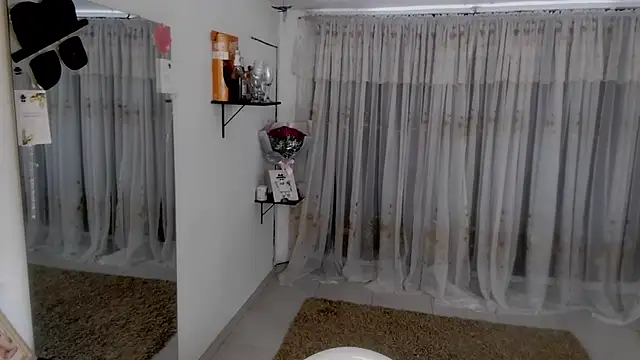 Snapshot of lollita_23_ chatting on 3, 11, 2025 lollita 23 online show from 3, 11, 2025