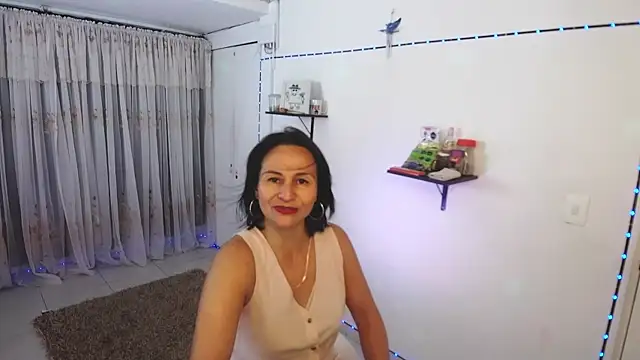lollita 23  online show from 29, 9, 2025
