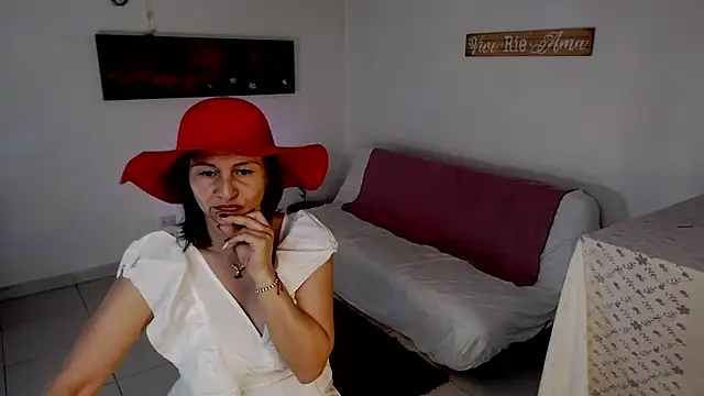 Snapshot of lollita_23_ chatting on 28, 11, 2025 lollita 23 online show from 28, 11, 2025