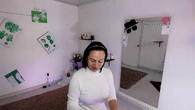 lollita 23  online show from 7, 3, 2026