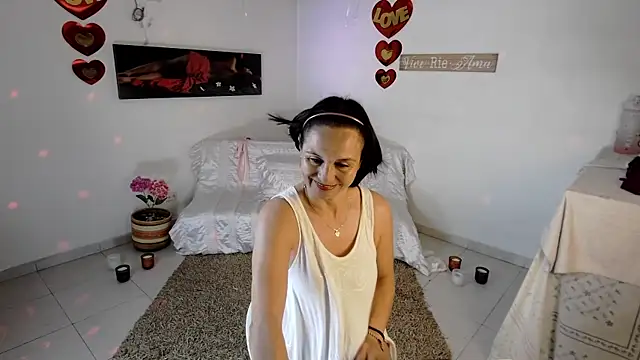 lollita 23  online show from 23, 4, 2026