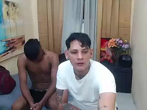 Snapshot of two_monstercock chatting on 17, 11, 2025 two monstercock online show from 17, 11, 2025