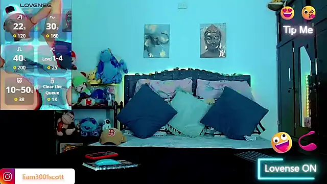 Liamscott  online show from 10, 11, 2025