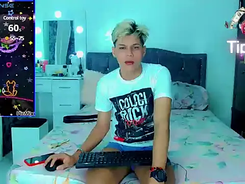 Liamscott  online show from 23, 3, 2025