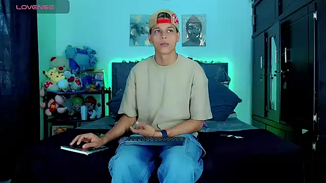 Liamscott  online show from 25, 10, 2025