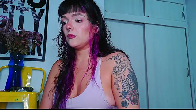 Snapshot of purple_em69 chatting on 19, 6, 2026 purple em69 online show from 19, 6, 2026