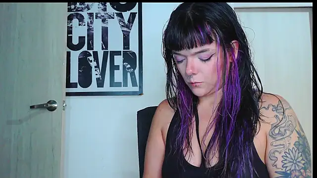 purple em69 online show from 15, 4, 2026