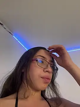 Snapshot of CoreAlejito chatting on 3, 6, 2026 CoreAlejito online show from 3, 6, 2026