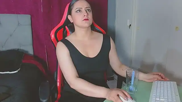 Noamartin  online show from 10, 10, 2025