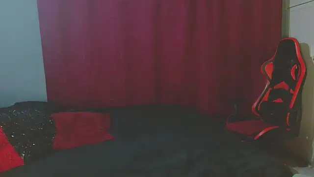 Noamartin  online show from 5, 1, 2025